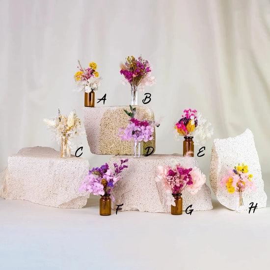 Kunstharz.Art bath & body Mini Dried Flower Bouquet - In Glass Vase - Handmade in Germany - Kunstharz.Art