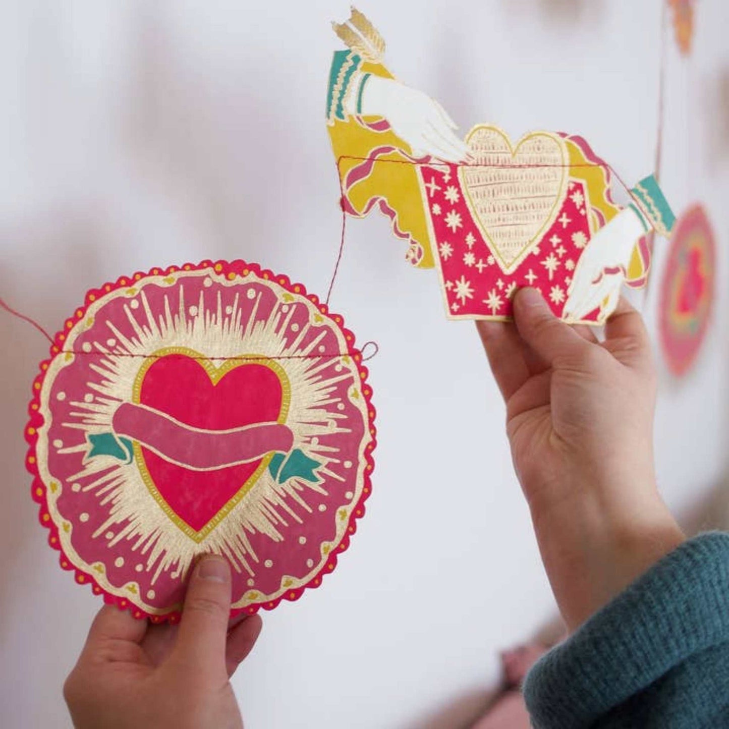 East End Press Decoration Kitsch Hearts Sewn Garland - Recycled Cotton Paper