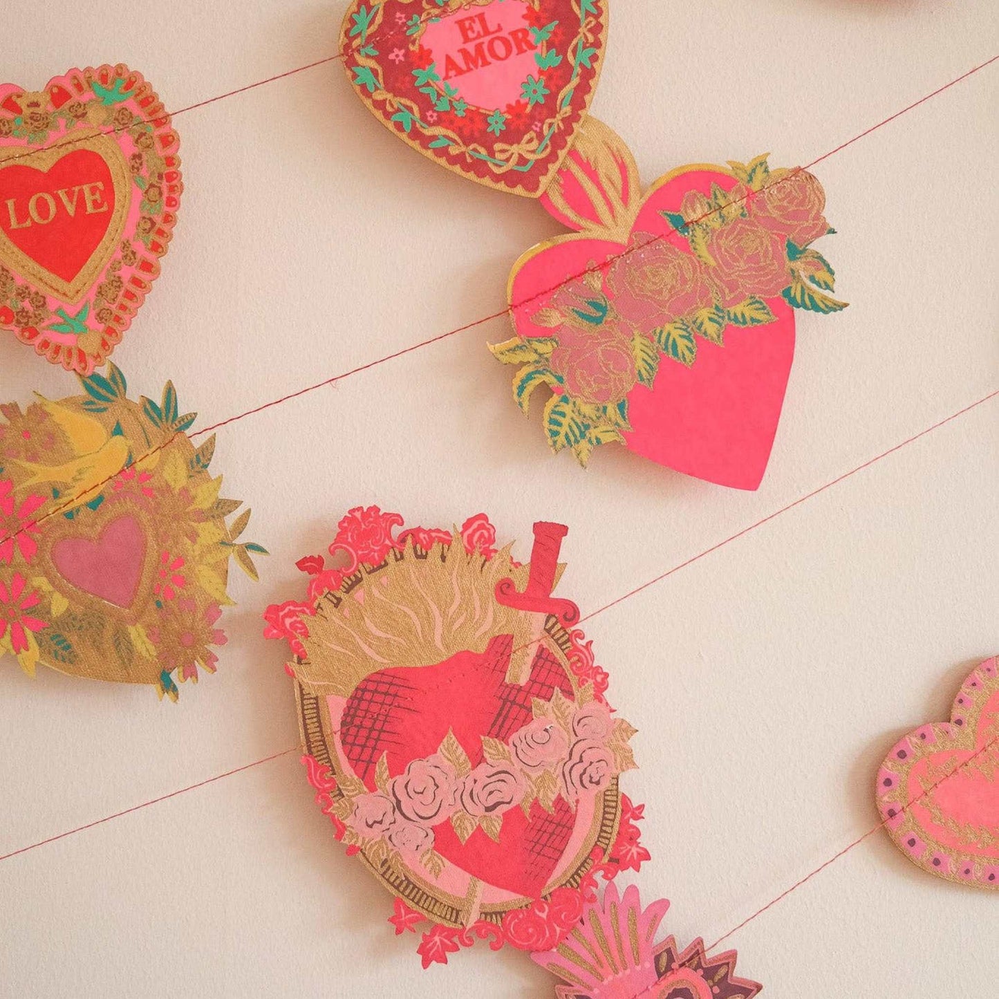 East End Press Decoration Kitsch Hearts Sewn Garland - Recycled Cotton Paper