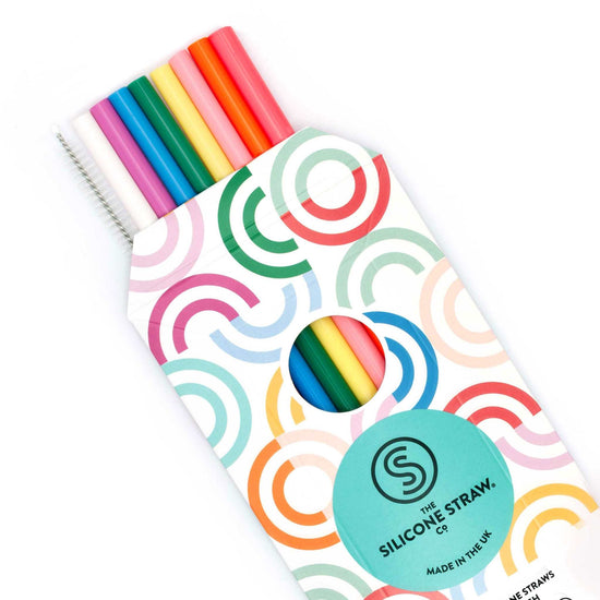 https://www.faerly.ie/cdn/shop/files/drinking-straws-stirrers-reusable-silicone-straws-pack-of-8-with-cleaning-brush-the-silicone-straw-co-50353250238806_550x.jpg?v=1684945007