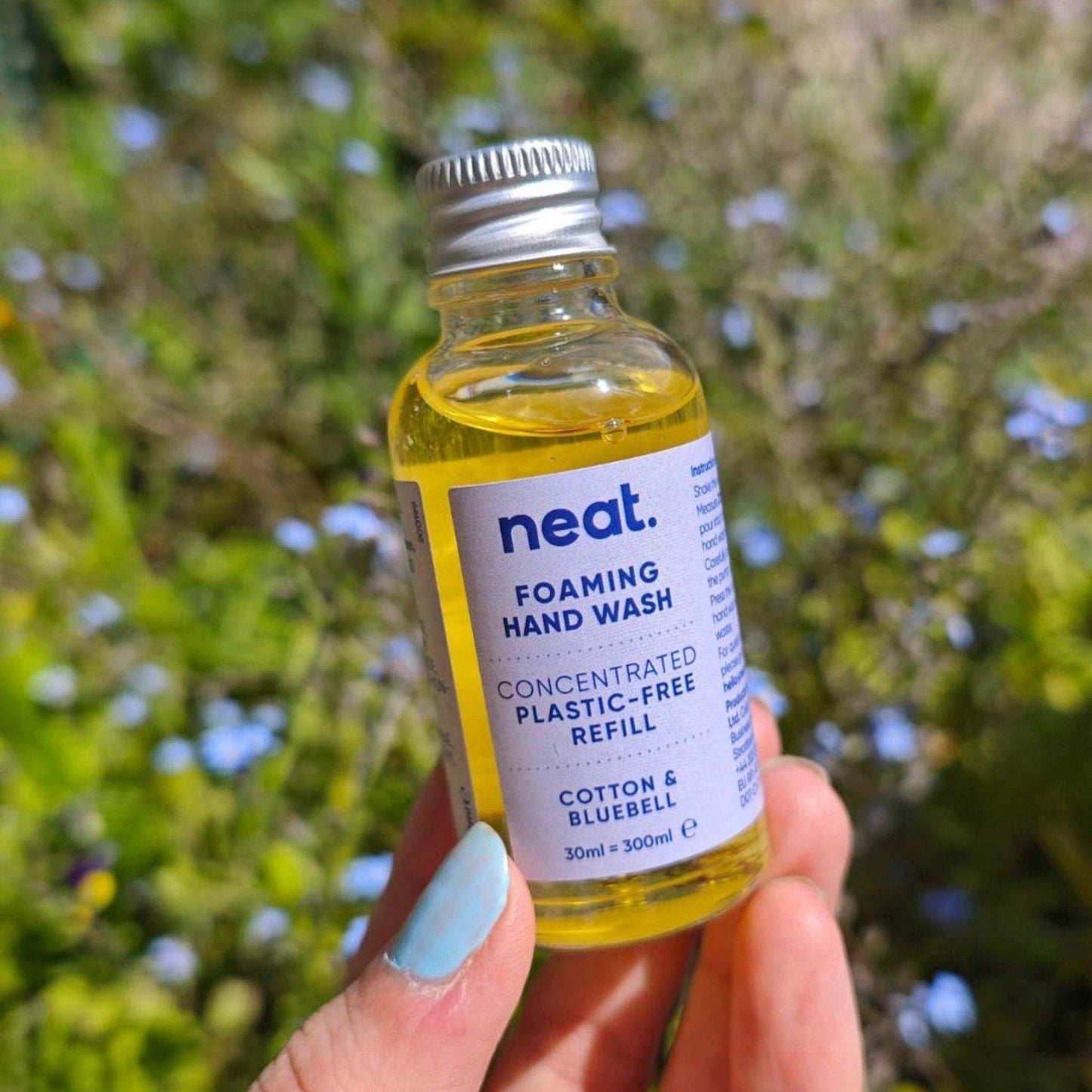 neat. Liquid Soap Neat Foaming Hand Wash Refill - Cotton and Bluebell - Concentrated - Plastic-Free - 30ml