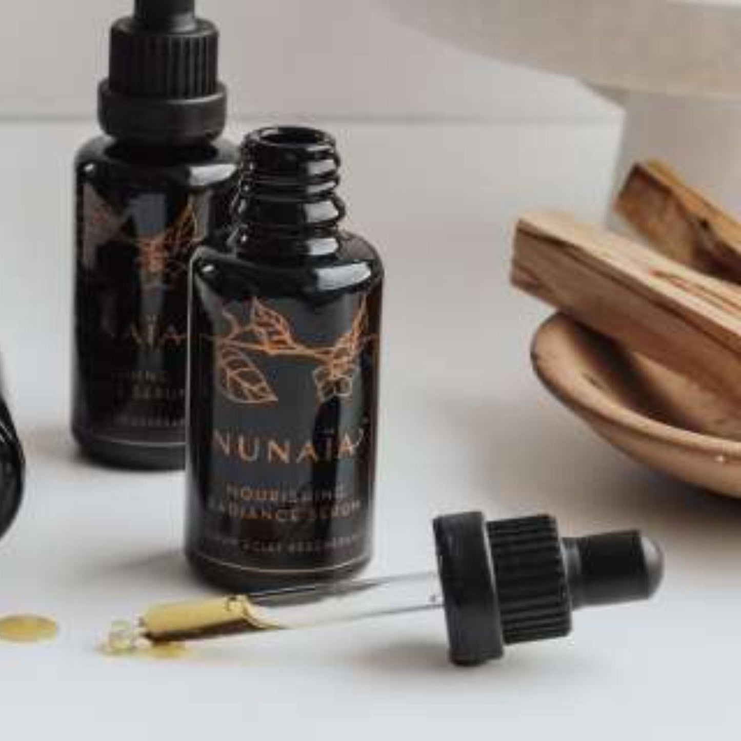 Nunaia Skincare Nourishing Radiance Serum - 13 Bioactive Botanicals - Organic - 30ml