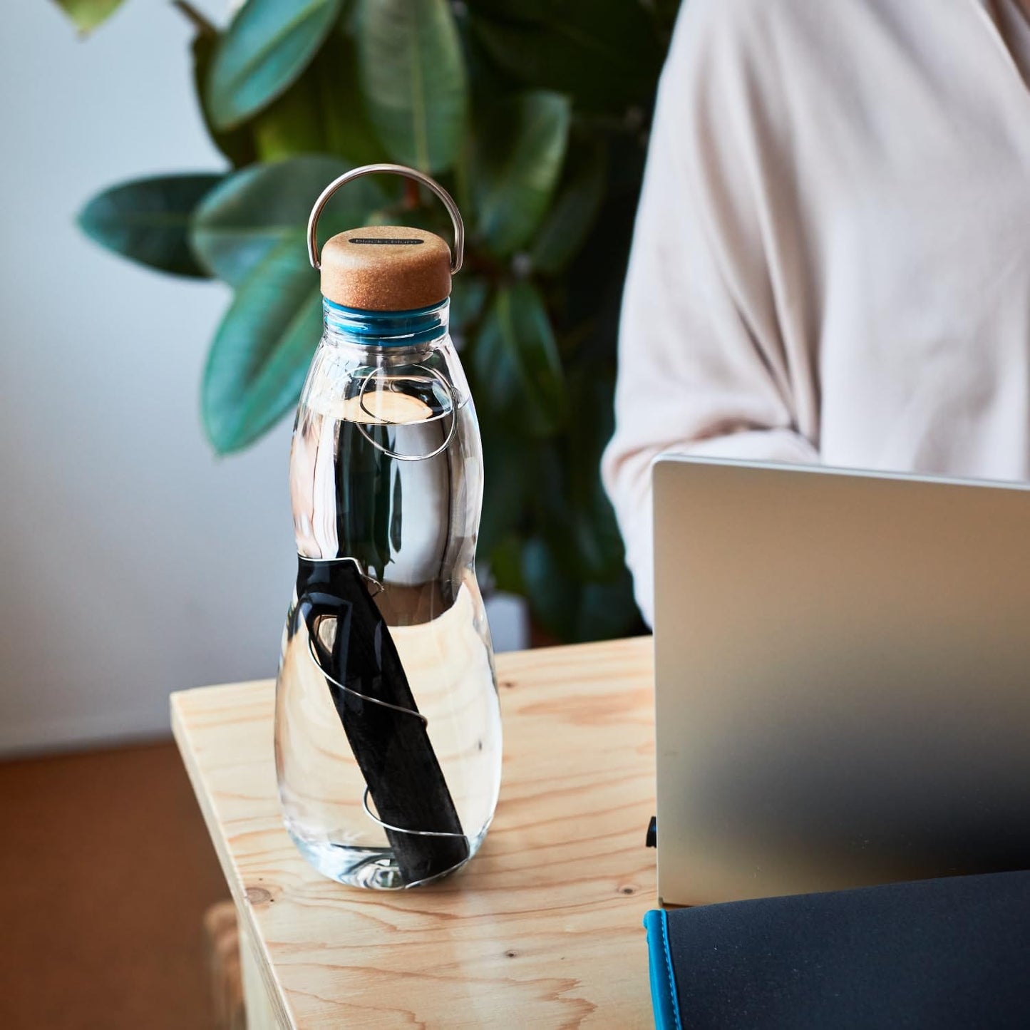 black + blum Water Bottles Eau Good Glass Charcoal Filter Water Bottle 650ml - Ocean - black + blum