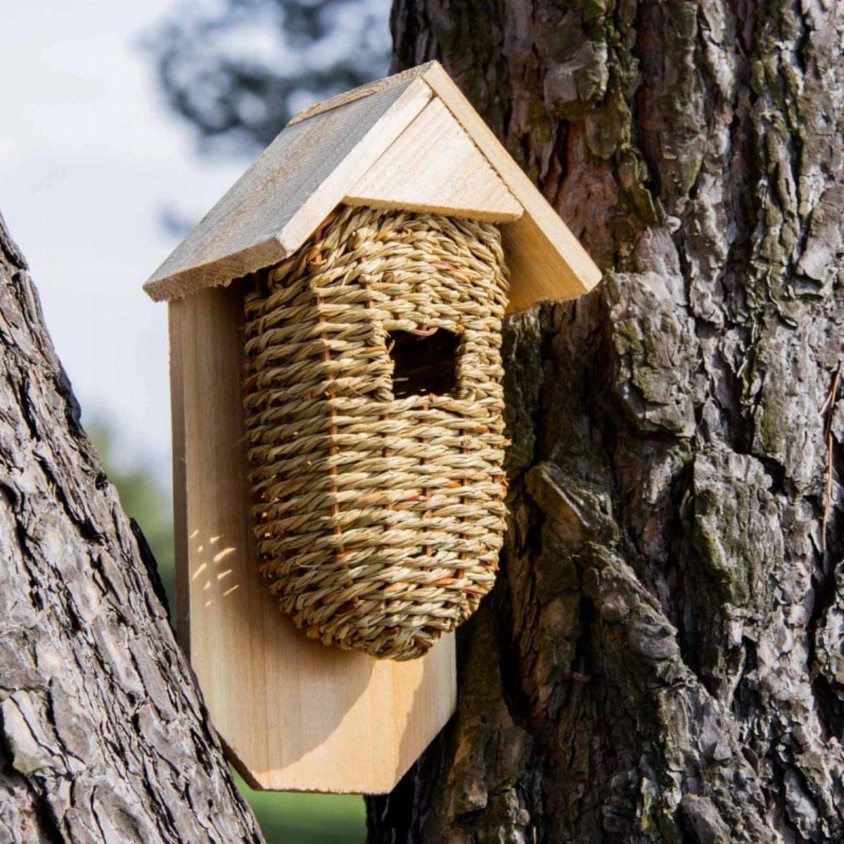 Load image into Gallery viewer, Faerly Wood &amp;amp; Seagrass Bird Nesting Box
