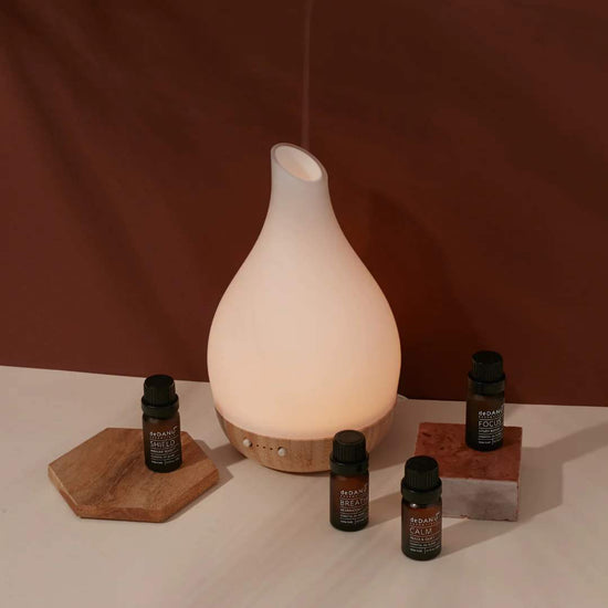 Load image into Gallery viewer, deDANU Essential Oil deDANÚ Home Favourites Glo Diffuser &amp;amp; Wellness Blends Gift Set

