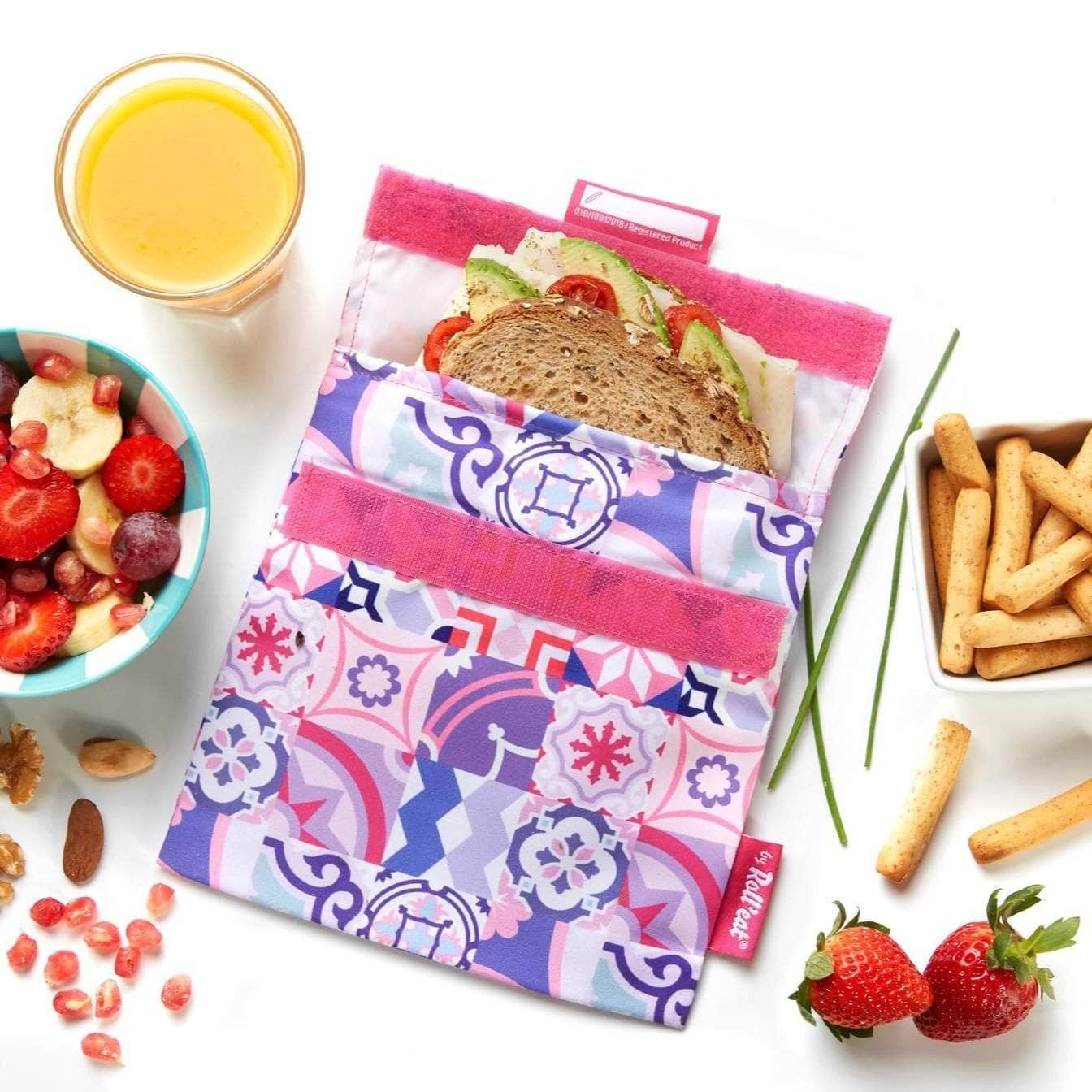 Load image into Gallery viewer, Roll N Eat Lunchboxes Roll N Eat - Snack N&amp;#39;go - Patchwork Mixed
